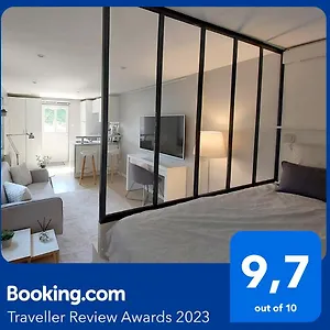  Apartment Sur Cour A 9e Mont D'or Frankreich